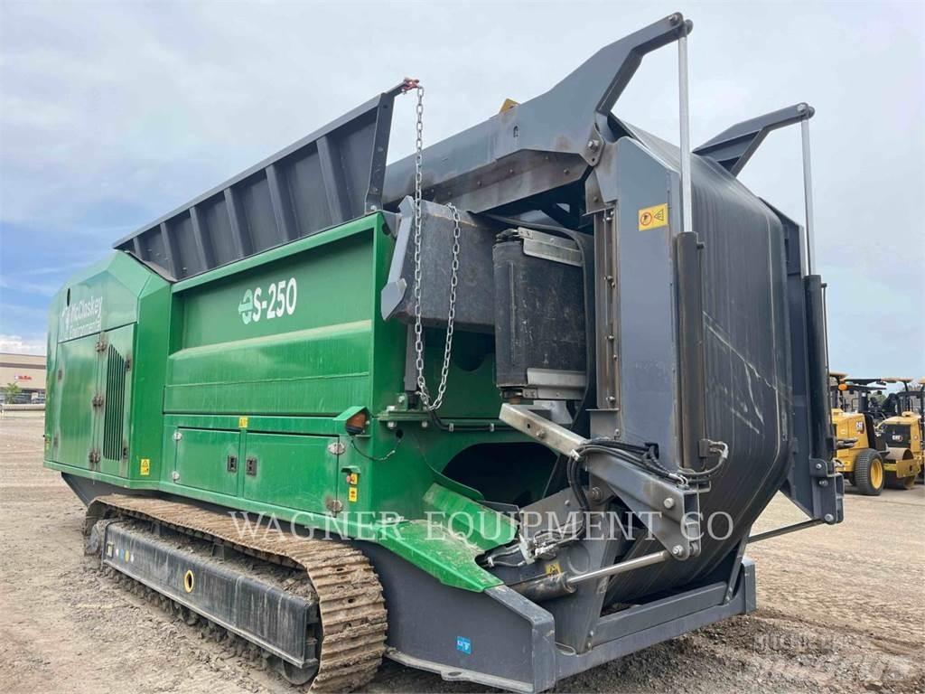 McCloskey ES250 Crushers