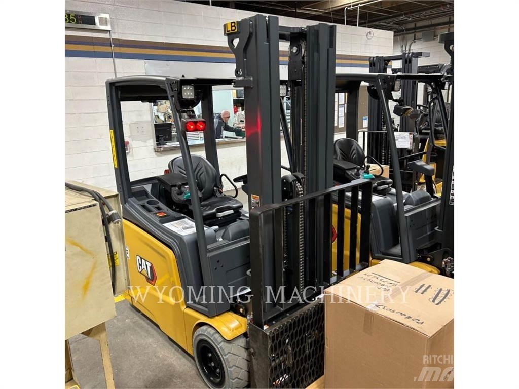 Mitsubishi 2ET4000 Electric Forklifts