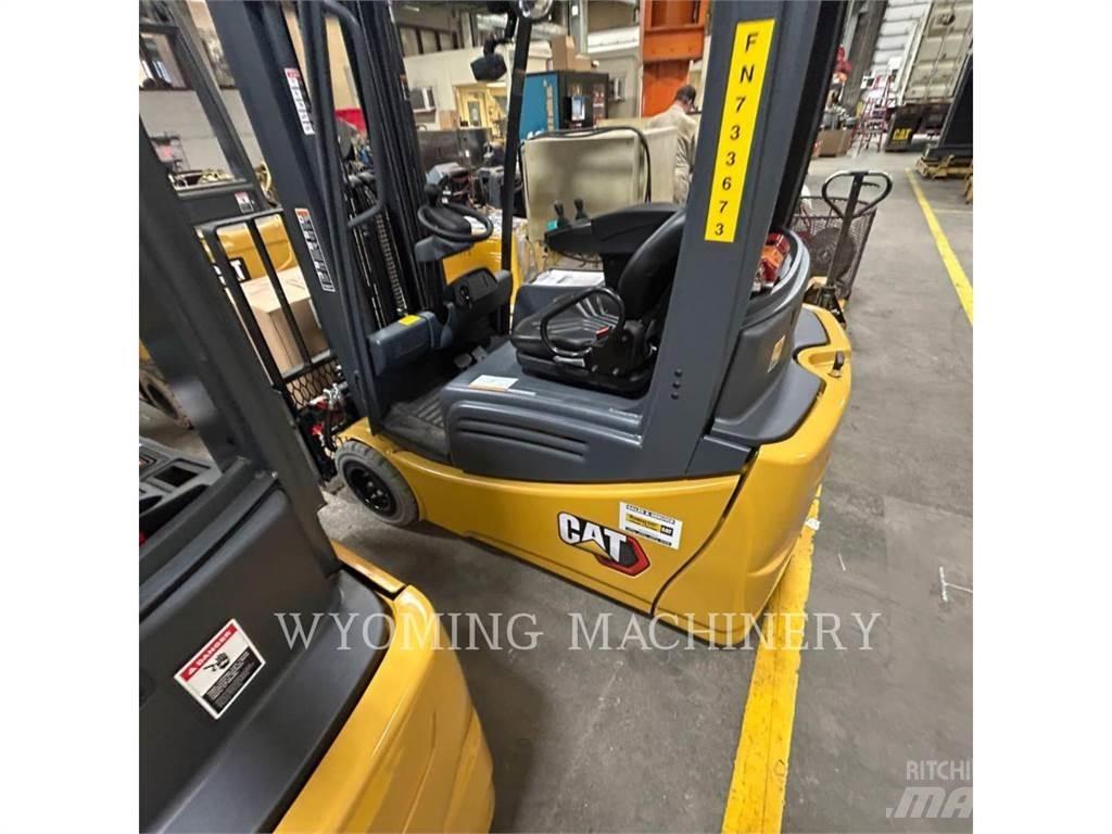 Mitsubishi 2ET4000 Electric Forklifts