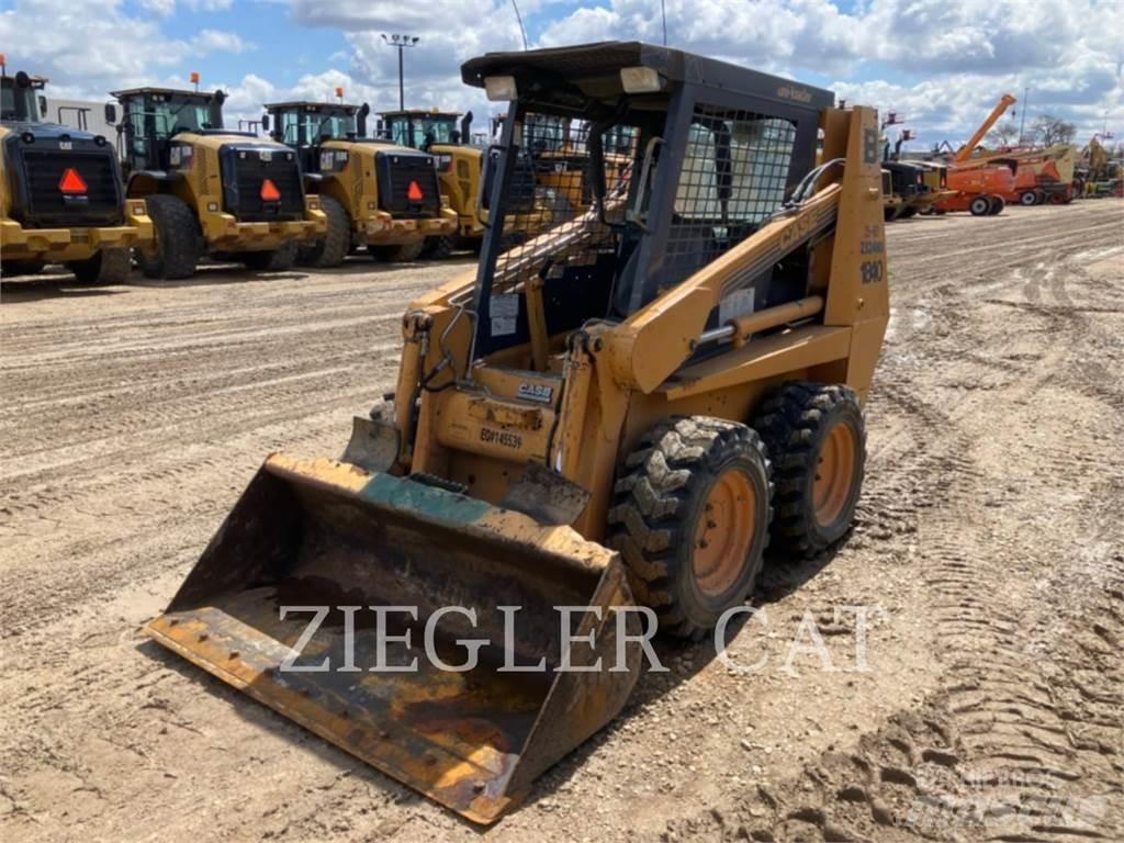 New Holland 1840 Skid Steer Loaders