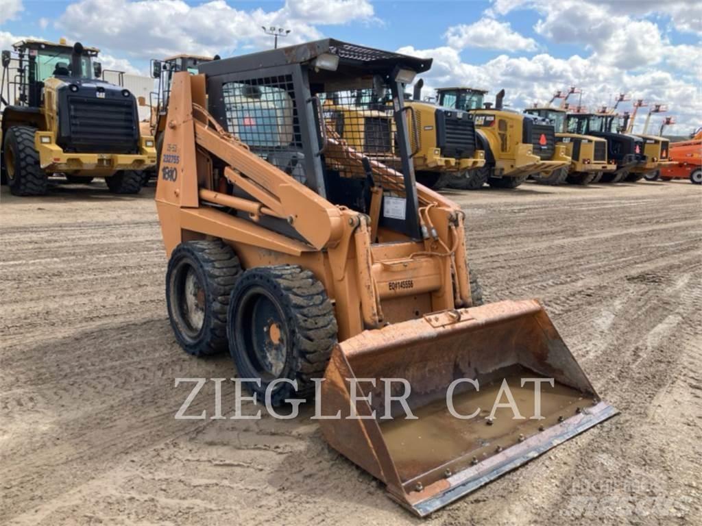 New Holland 1840 Skid Steer Loaders
