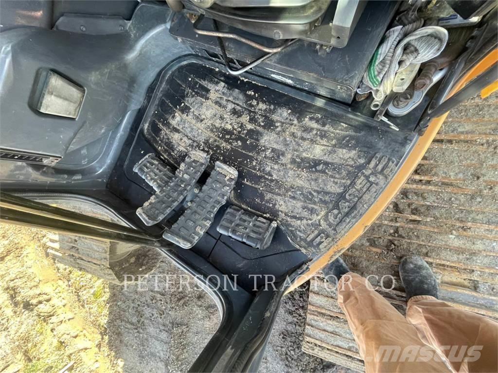 New Holland CX225 Crawler Excavators