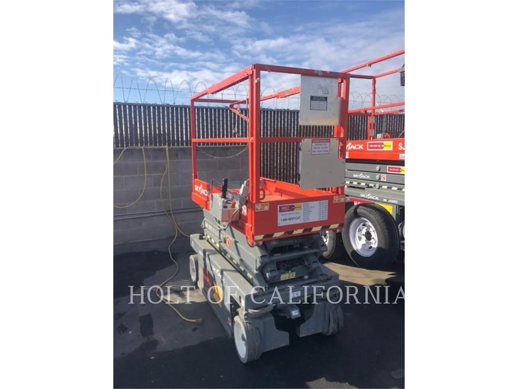 Skyjack SCISSOR 19 Scissor Lifts