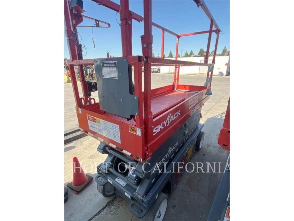 Skyjack SCISSOR26N Scissor Lifts