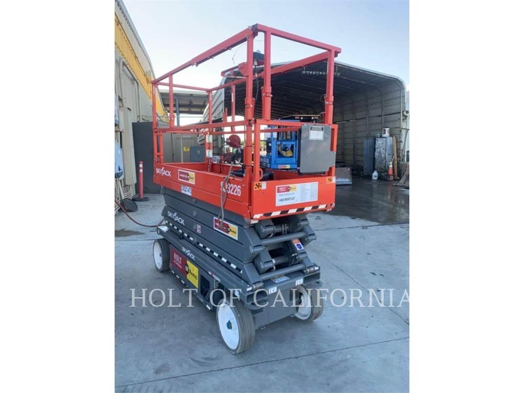 Skyjack SCISSOR26N Scissor Lifts