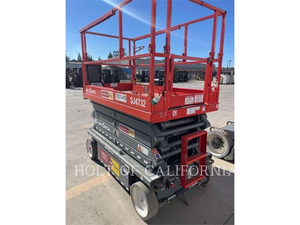 Skyjack SCISSOR32E Scissor Lifts