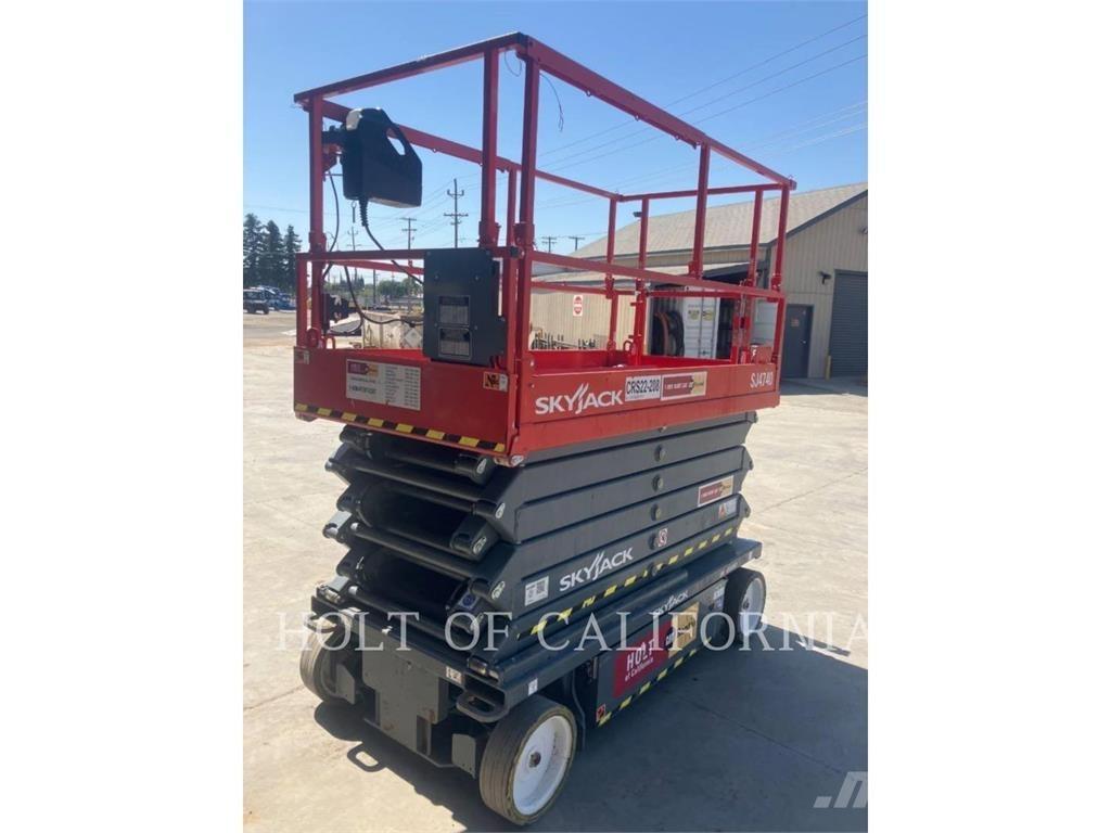Skyjack SCISSOR40E Scissor Lifts