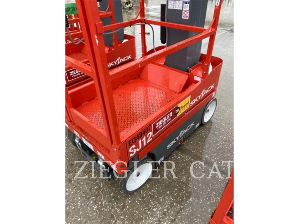 Skyjack SJ12 Scissor Lifts