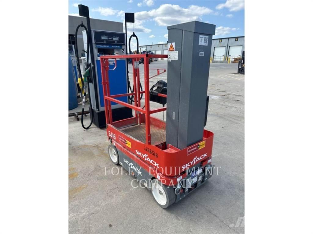 Skyjack SJ16 Scissor Lifts