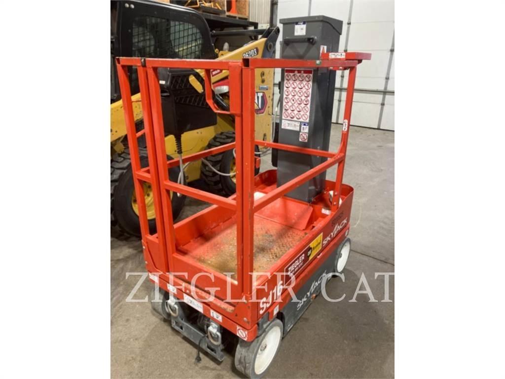 Skyjack SJ16 Scissor Lifts