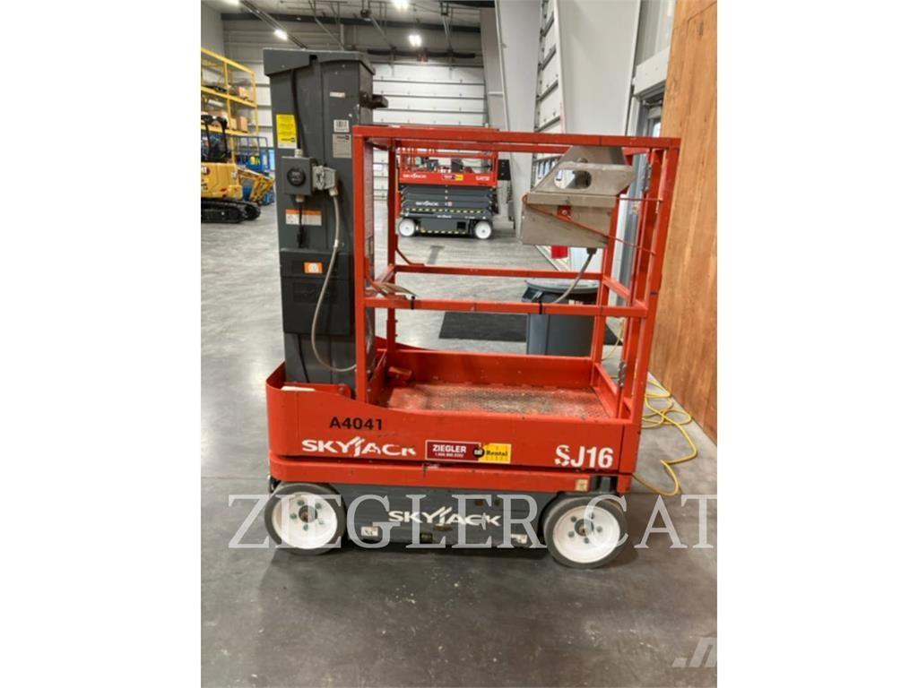 Skyjack SJ16 Scissor Lifts