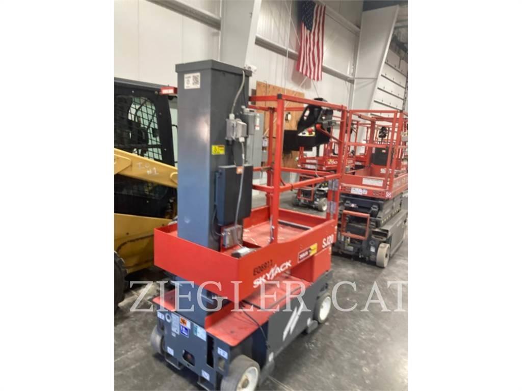 Skyjack SJ20 Scissor Lifts