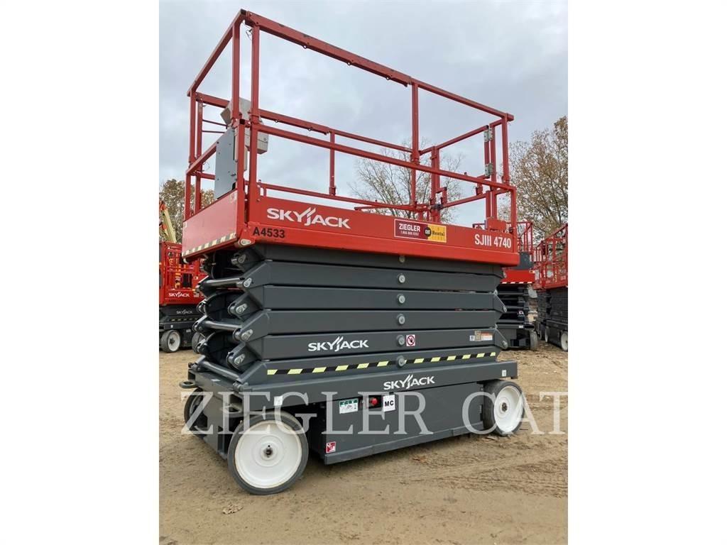 Skyjack SJ4740 Scissor Lifts