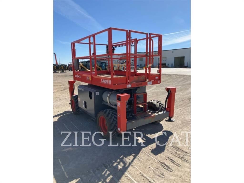 Skyjack SJ6826RT Scissor Lifts