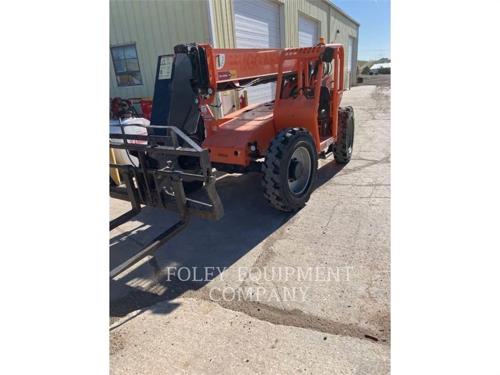 SkyTrak 6042O Telescopic Handlers