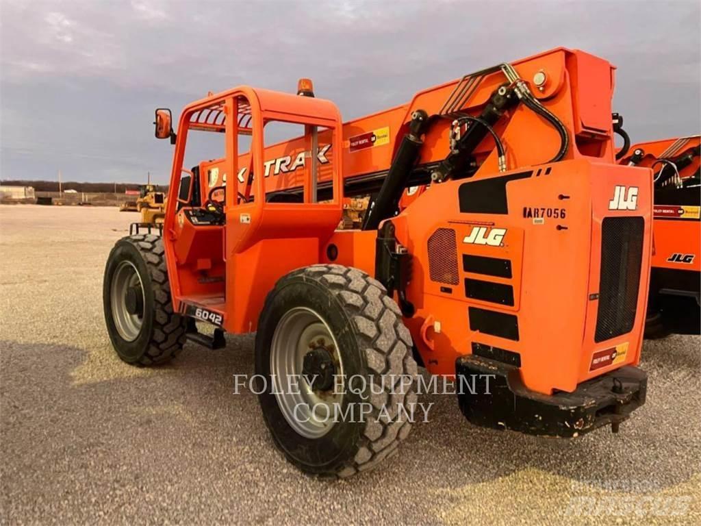 SkyTrak 6042O Telescopic Handlers