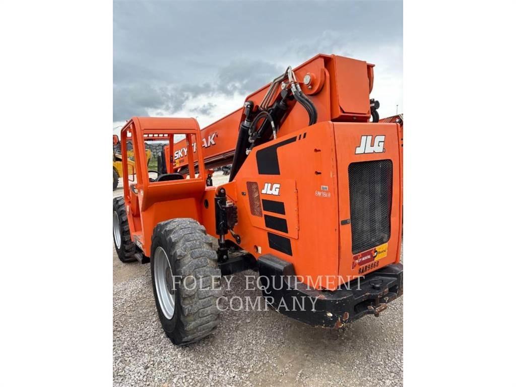 SkyTrak 8042O Telescopic Handlers