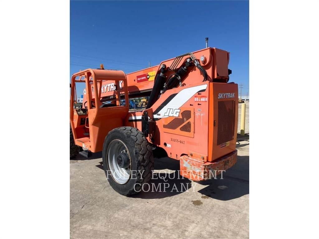 SkyTrak 8042O Telescopic Handlers