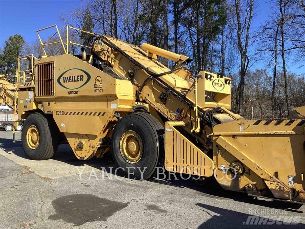 Weiler E2850-1243 Asphalt and Tar Sprayers and Sealers