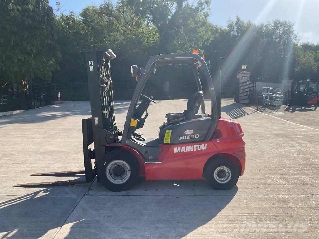 Manitou MI 25 G Telescopic Handlers