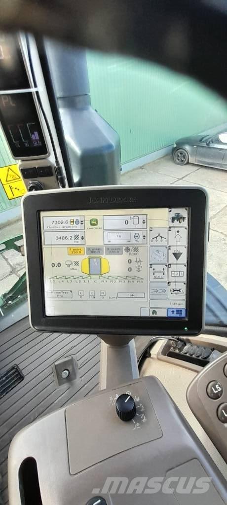 John Deere R 4038 Self-propelled sprayers