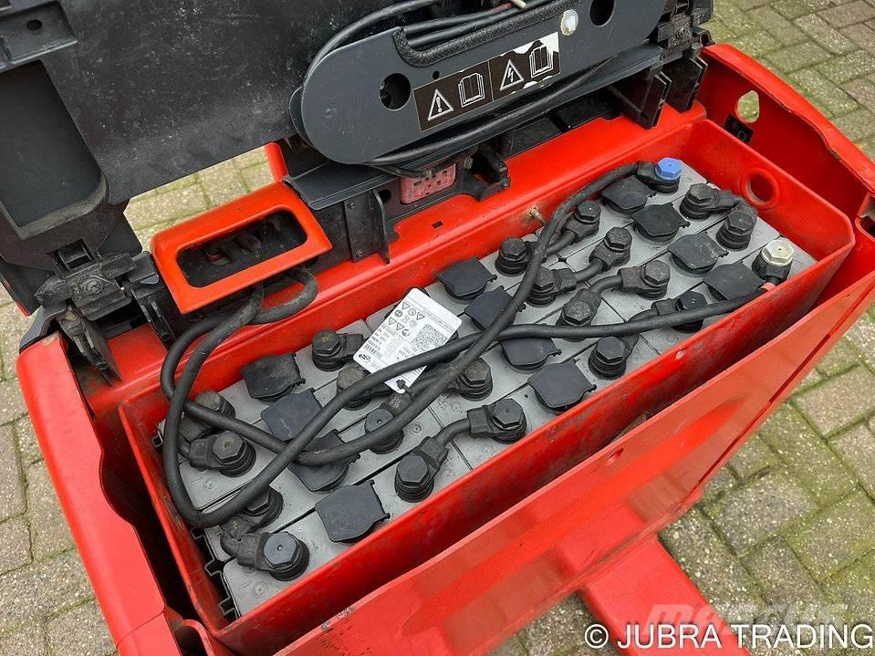 Linde T16 Pedestrian stacker