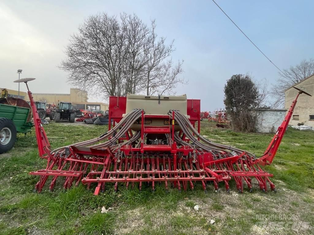  AGUIRE BS 500 Farm Drills