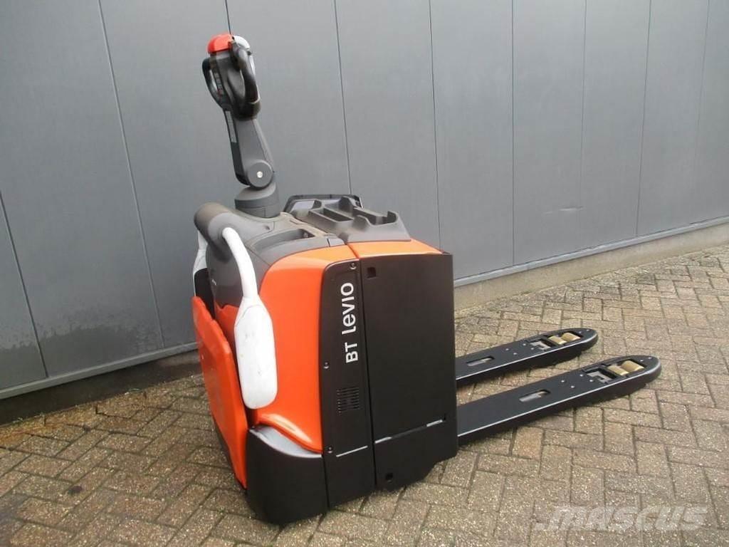 BT LPE 200 Low lifter with platform