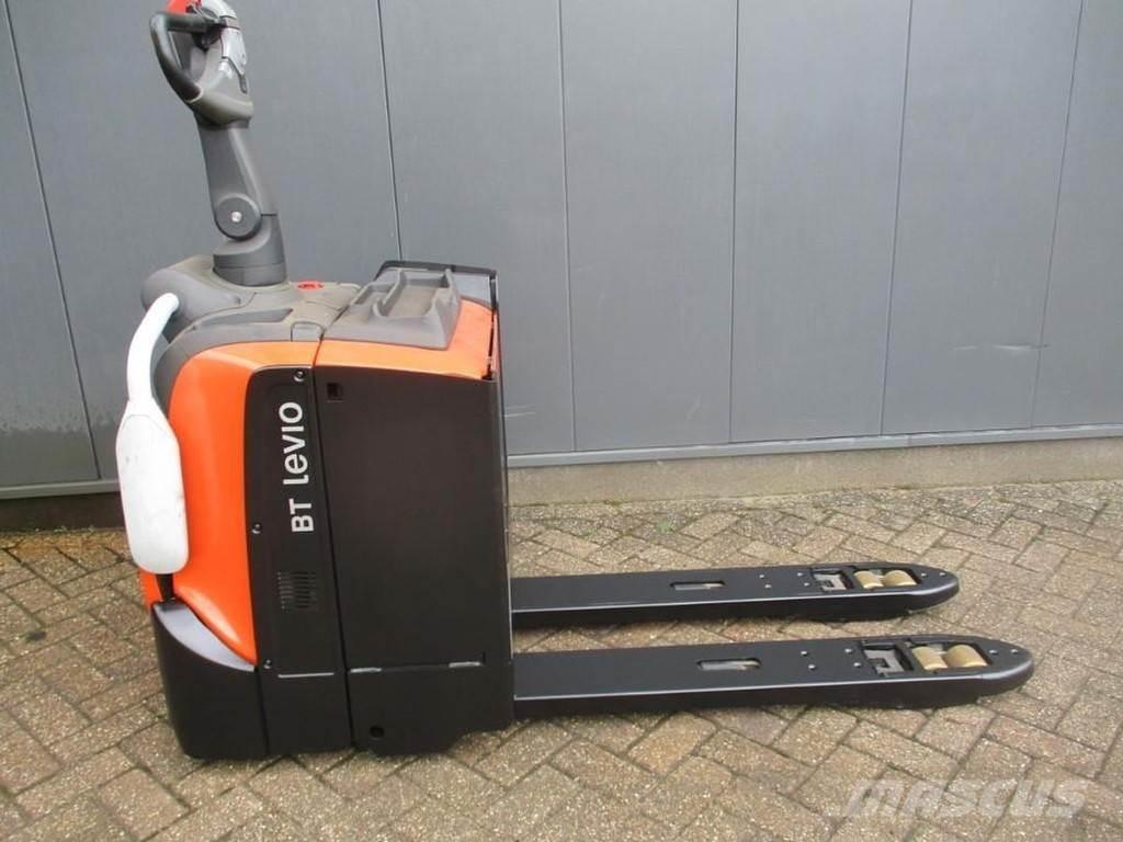 BT LPE 200 Low lifter with platform