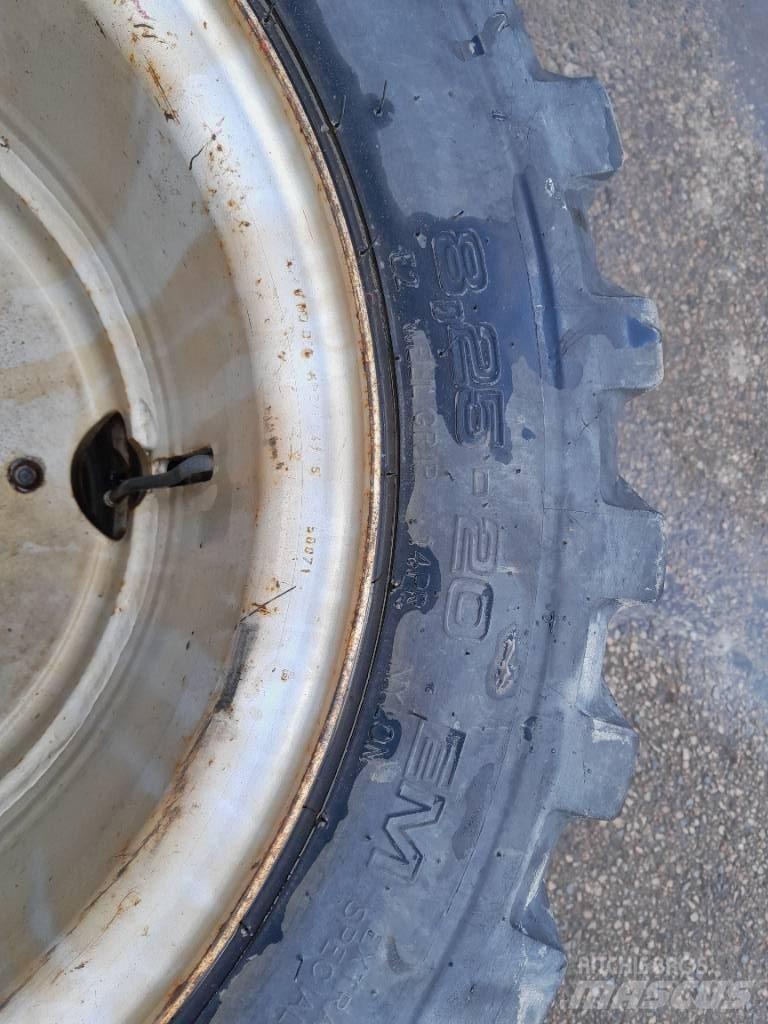 Mitas 8,25-20 Hjul Tires, wheels and rims