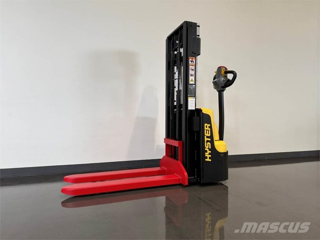 Hyster SC1.2 Pedestrian stacker
