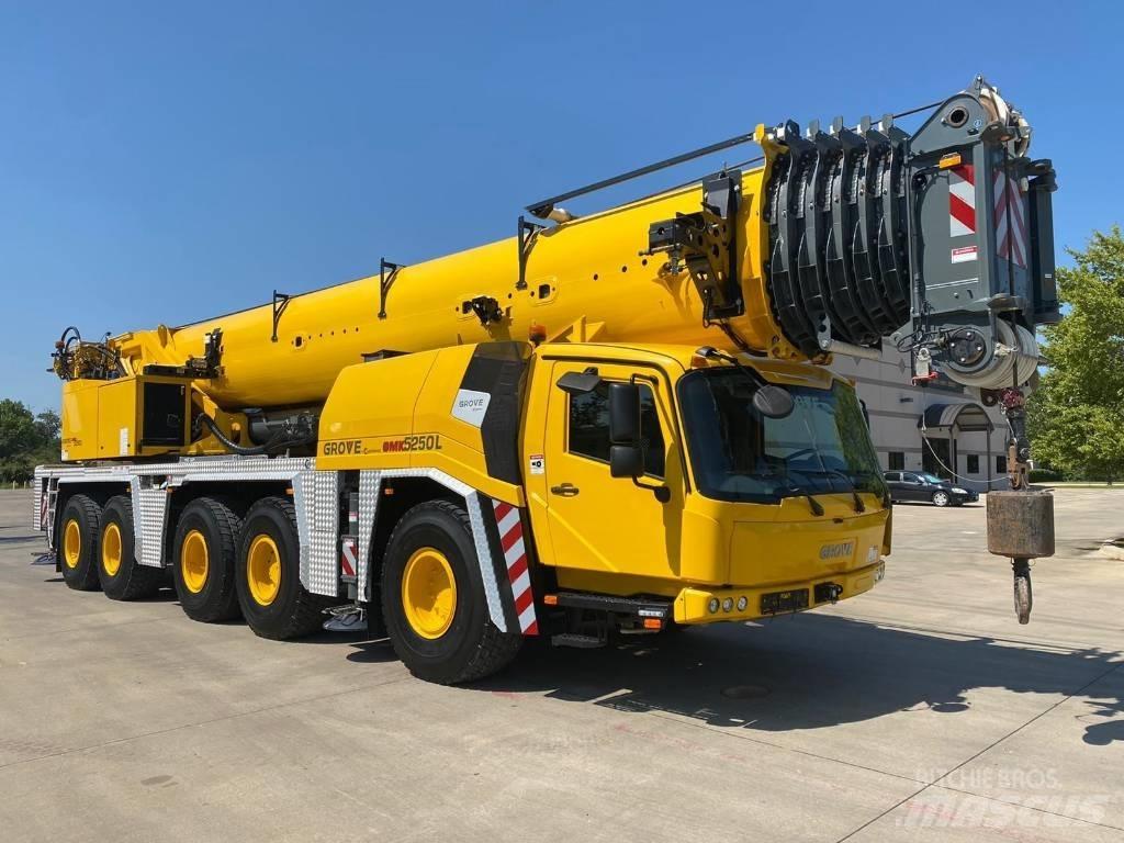 Grove GMK5250L Mobile and all terrain cranes