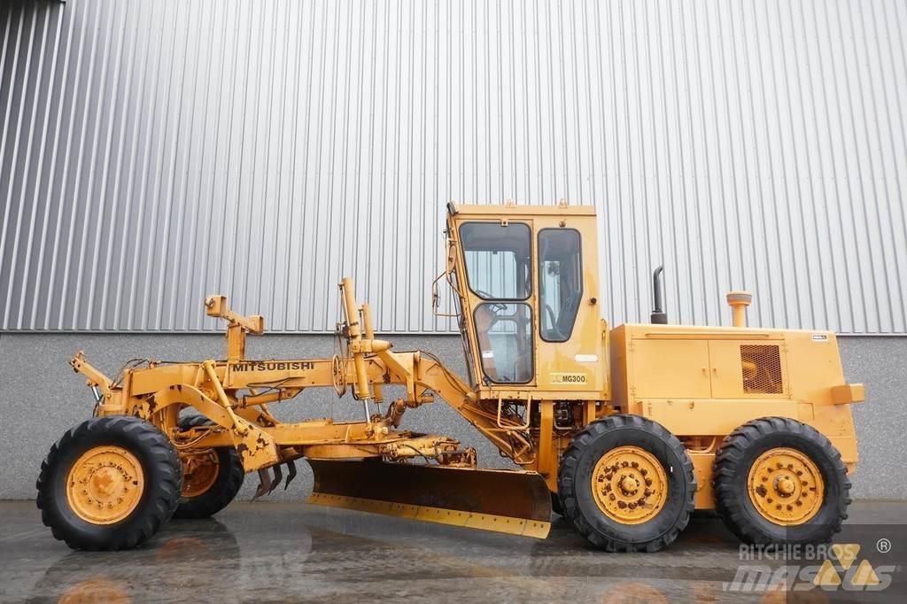 Mitsubishi MG300 Motor Graders