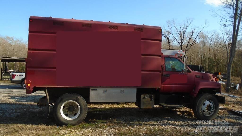 GMC C7500 Wood Chippers