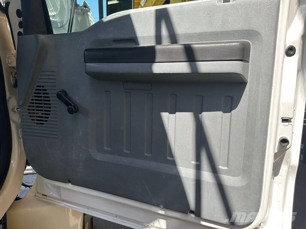 Ford F 750 SD Farm Equipment - Others