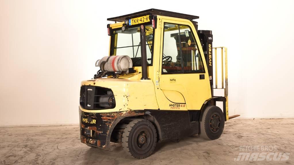 Hyster H 40 FT LPG trucks