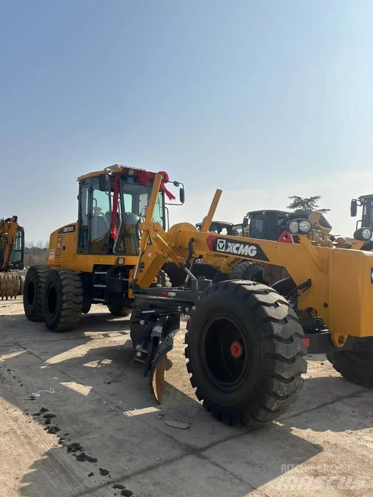 XCMG GR 2153 Motor Graders