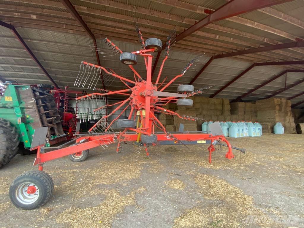 Kuhn GA 8121 Swathers \ Windrowers
