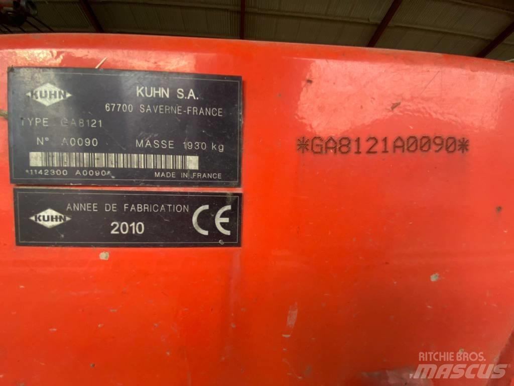 Kuhn GA 8121 Swathers \ Windrowers
