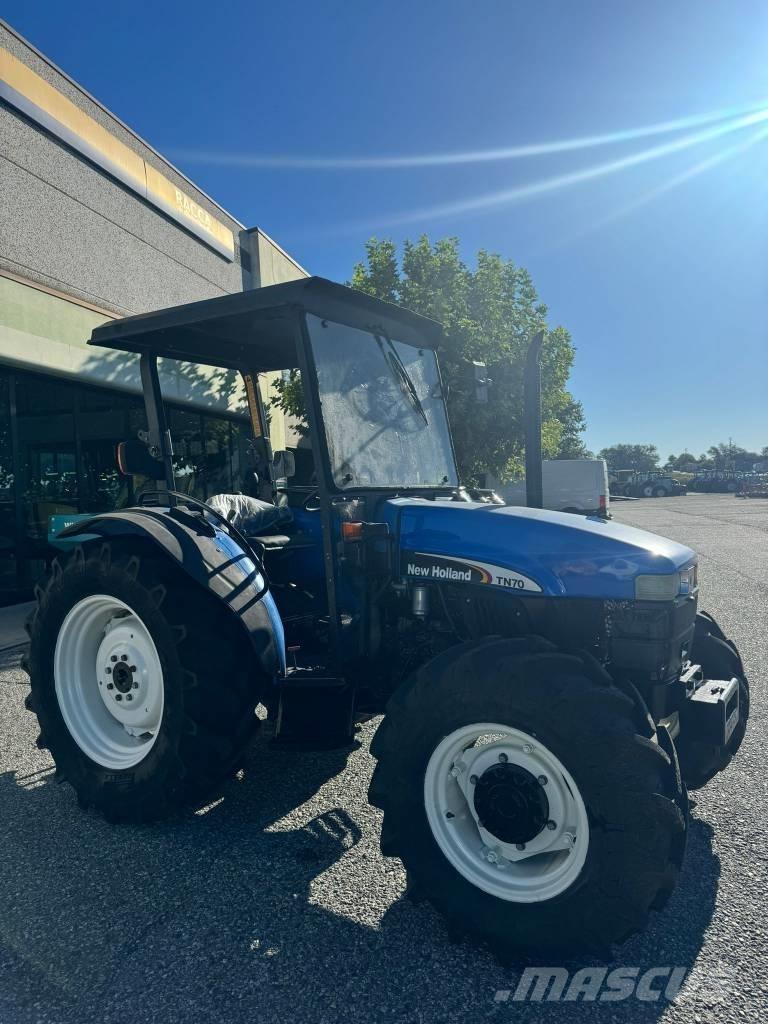 New Holland TN 70 Tractors