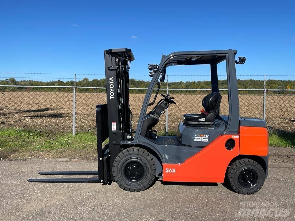 Toyota 8 FD F 25 Diesel Forklifts