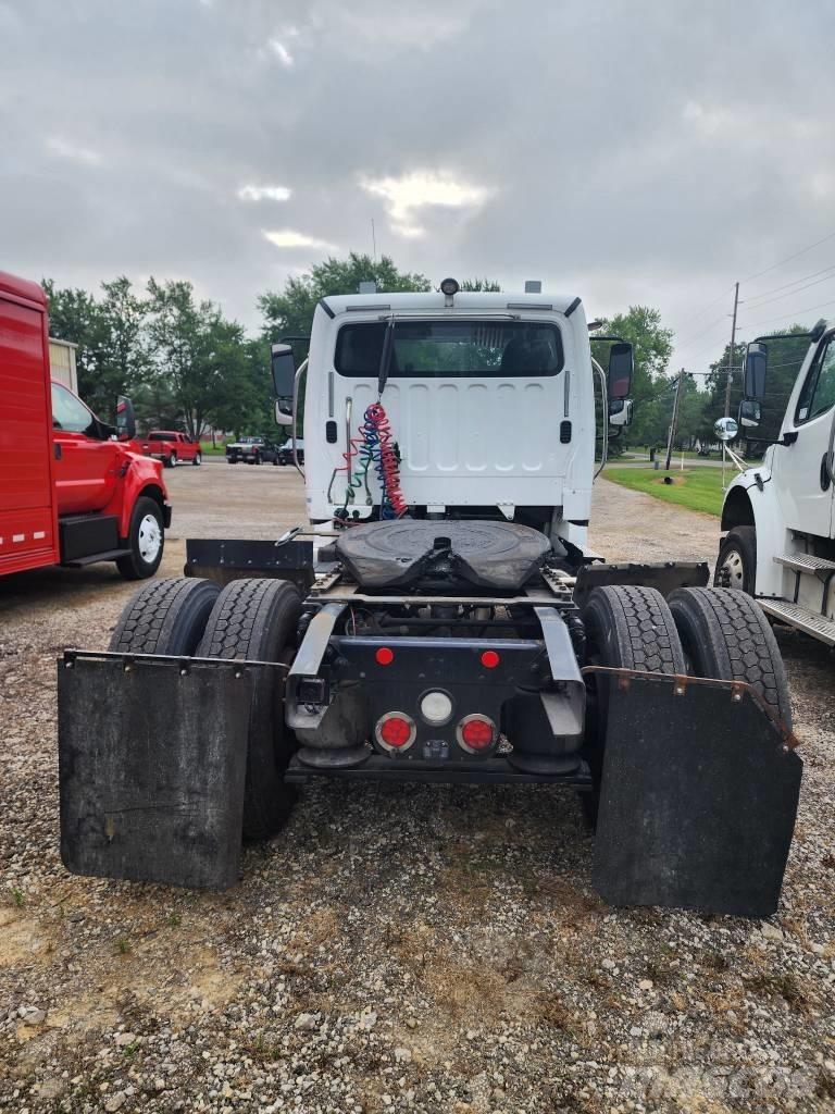 Freightliner M2 Conventional Trucks / Tractor Trucks