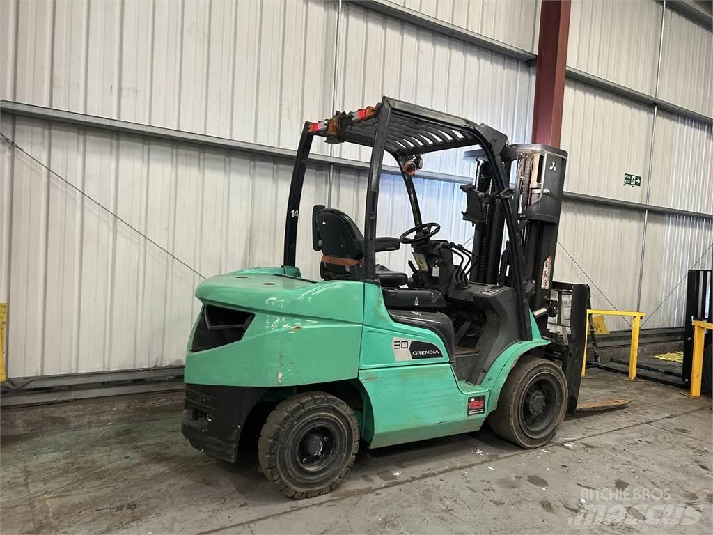 Mitsubishi FD30NT Diesel Forklifts