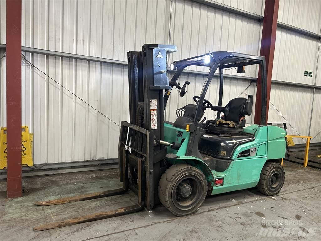 Mitsubishi FD30NT Diesel Forklifts