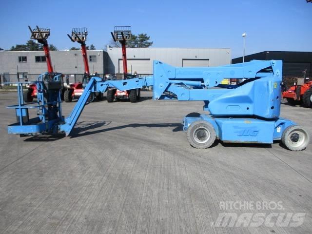 JLG E 400 AJP (848) Articulated boom lifts