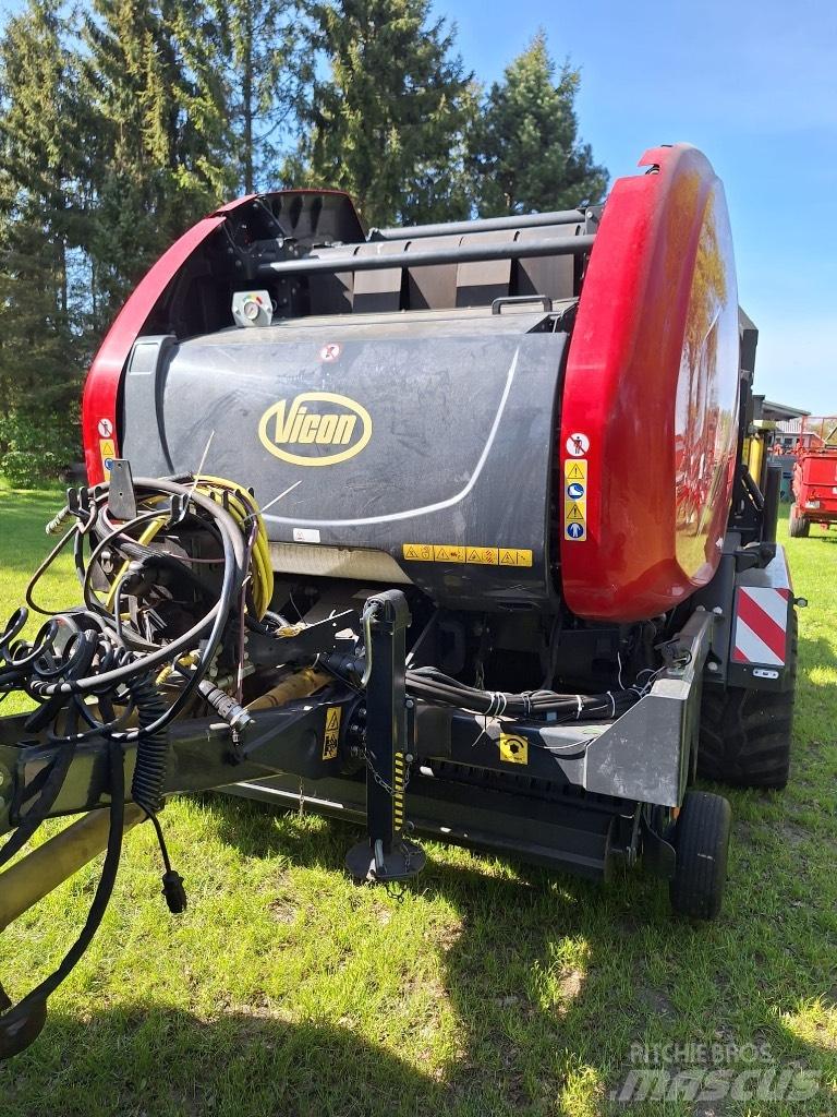 Vicon RV5216 Round Balers