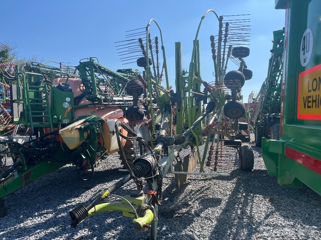 CLAAS Liner 2800 Rakes and tedders