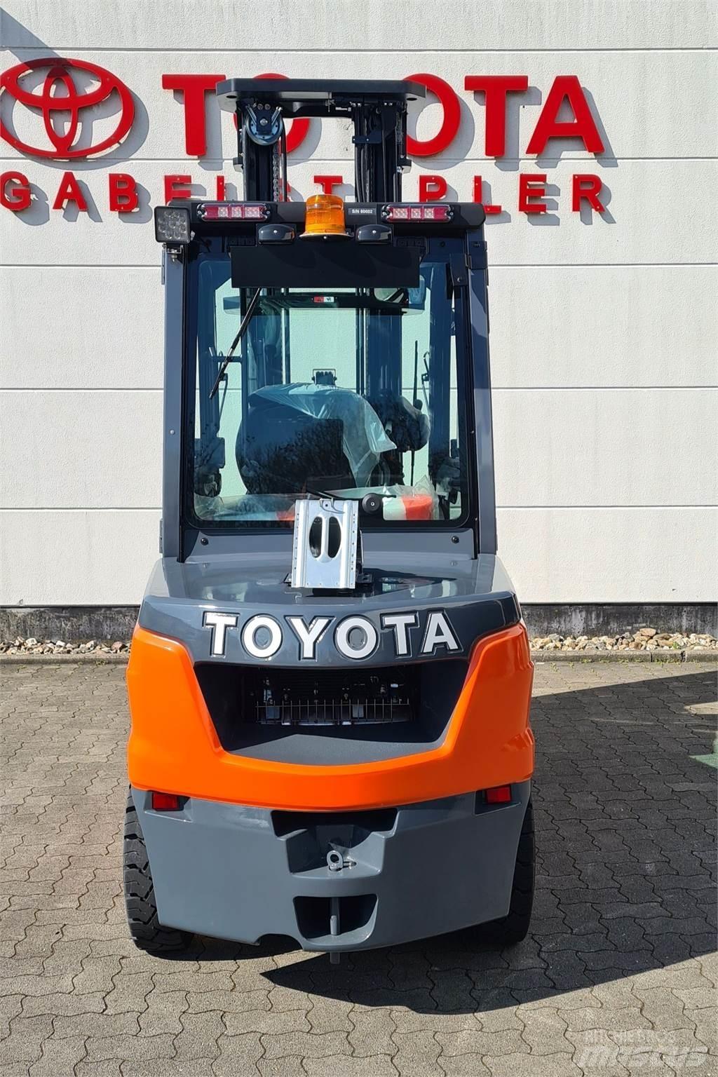 Toyota 52-8FDJF35 Diesel Forklifts