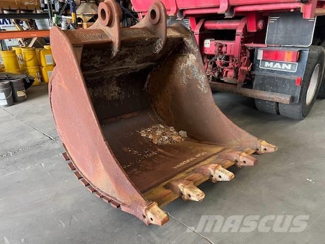 CAT 330 Buckets