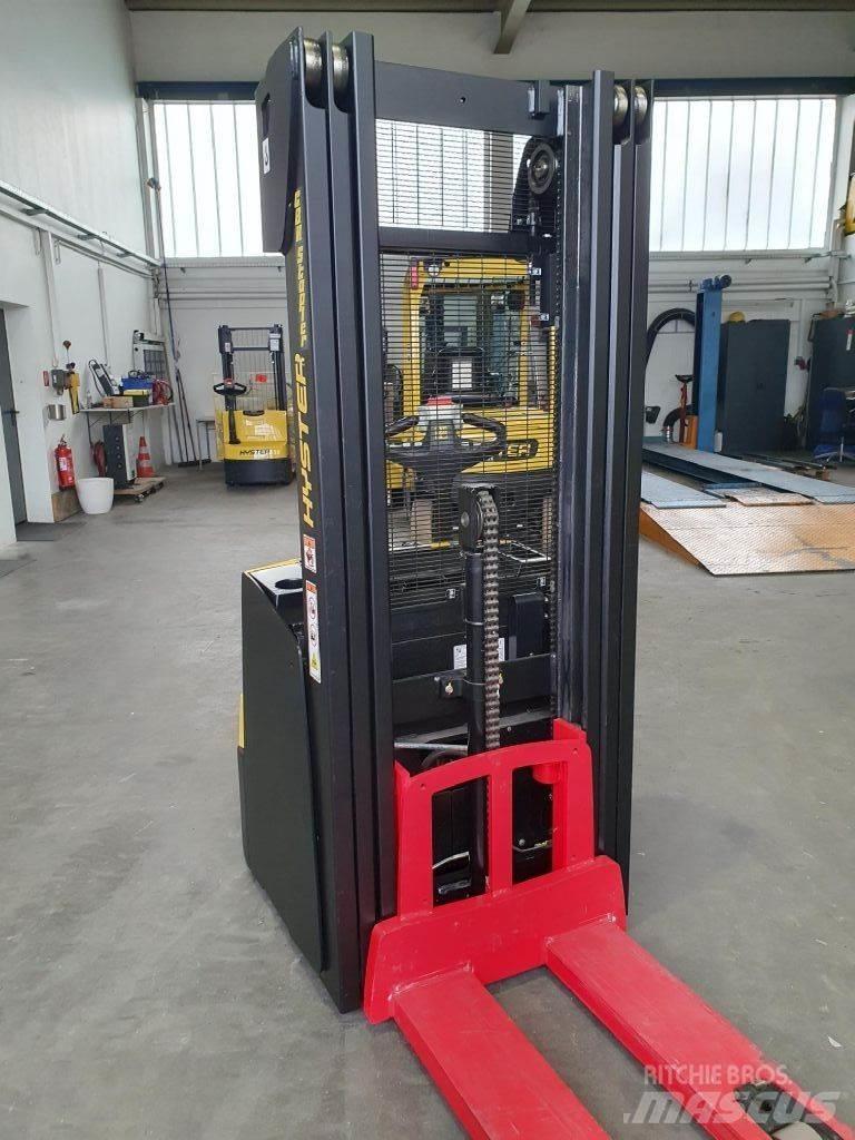 Hyster S 1.4 Pedestrian stacker